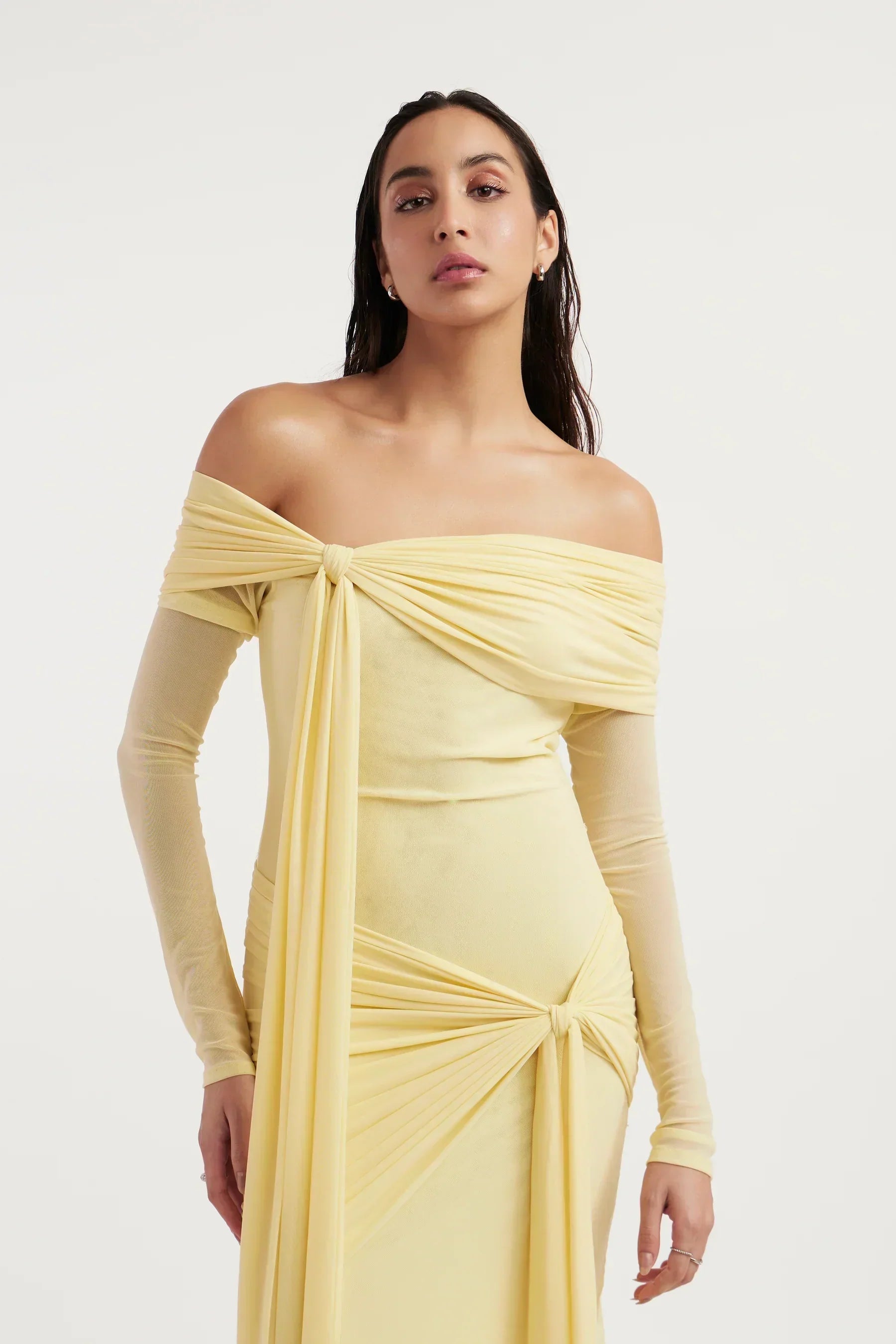 Off-The-Shoulder Mesh Drape Maxi Dress for Evening Events and Formal Occasions