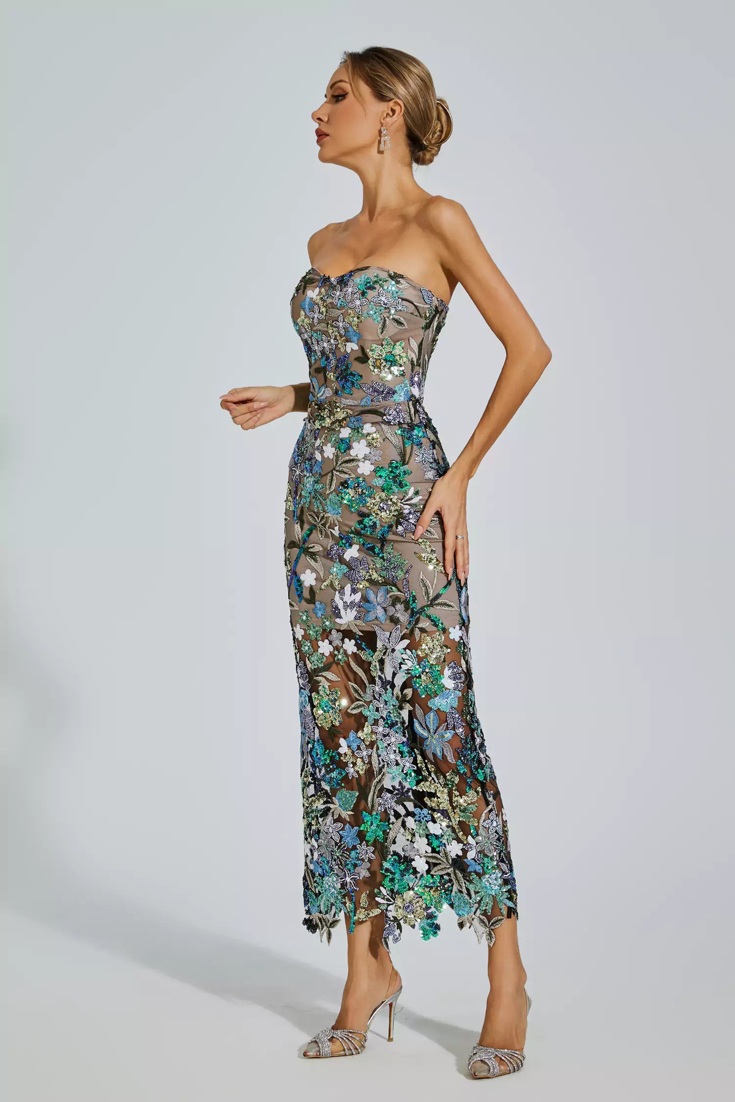 Embroidered Floral Bodycon Maxi Dress in Elegant Blue