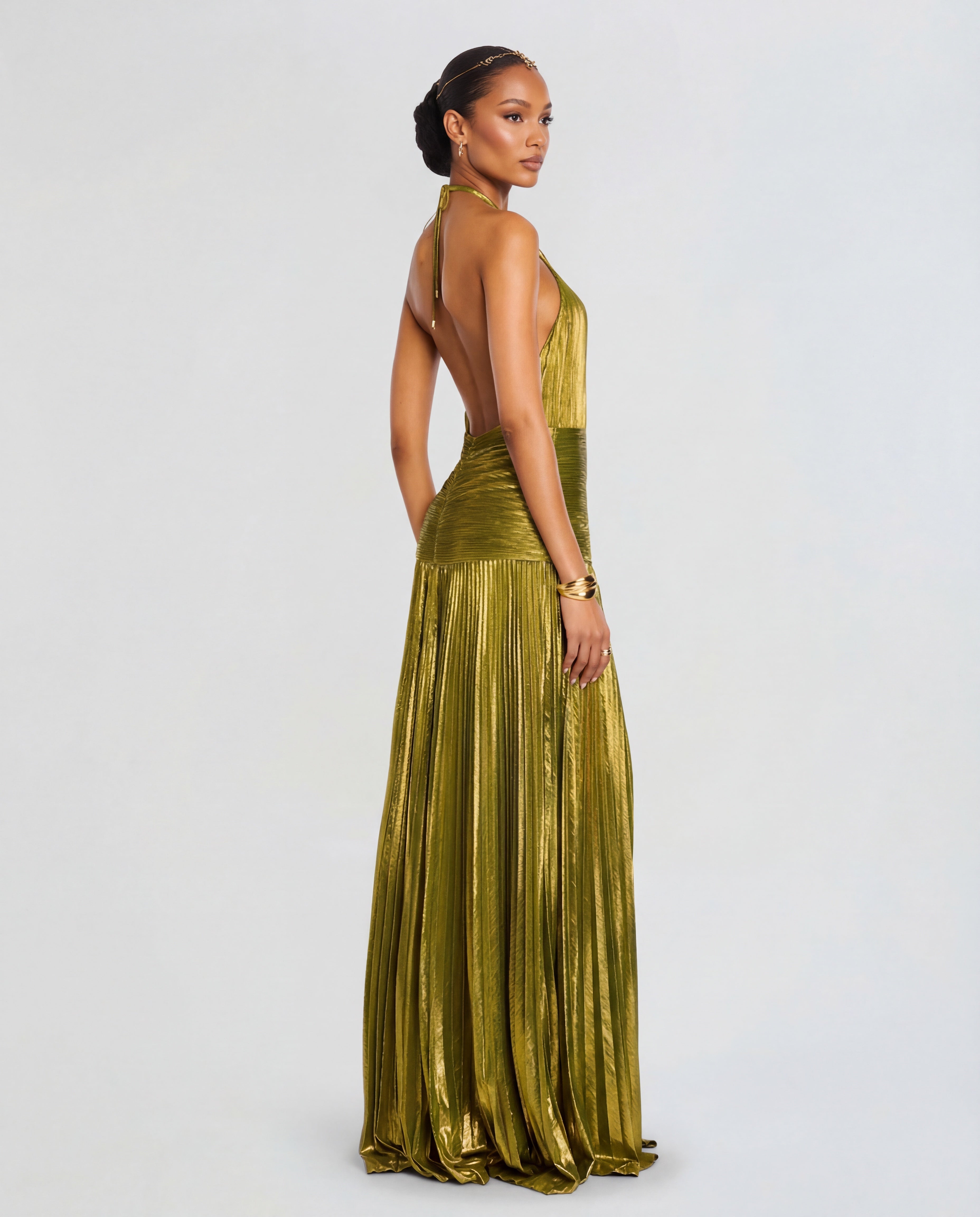 Luminous Metallic Halter Maxi Dress for Evening Events and Special Occasions