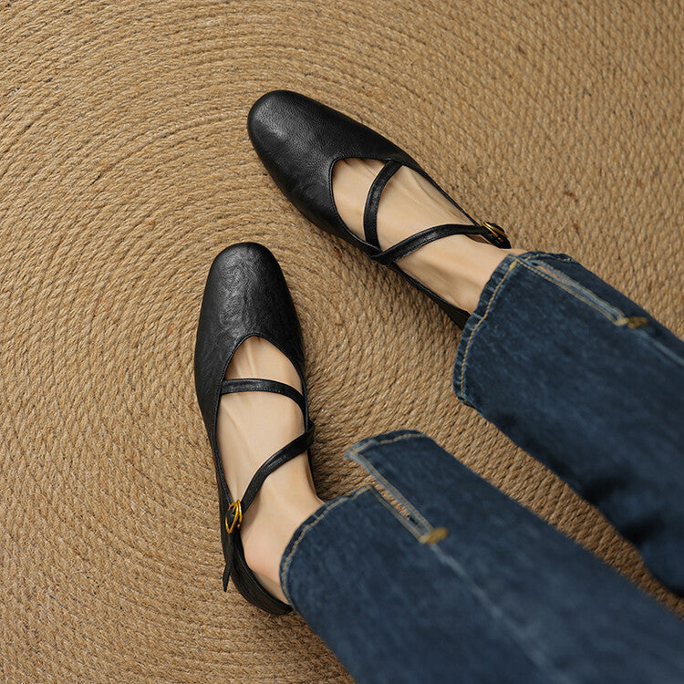 Leather Ballet Flats for Women - Comfortable Everyday Footwear in Classic Design