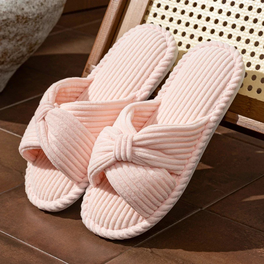 Plush Slippers for Women - Soft Fleece Indoor Footwear - Cozy Home Comfort