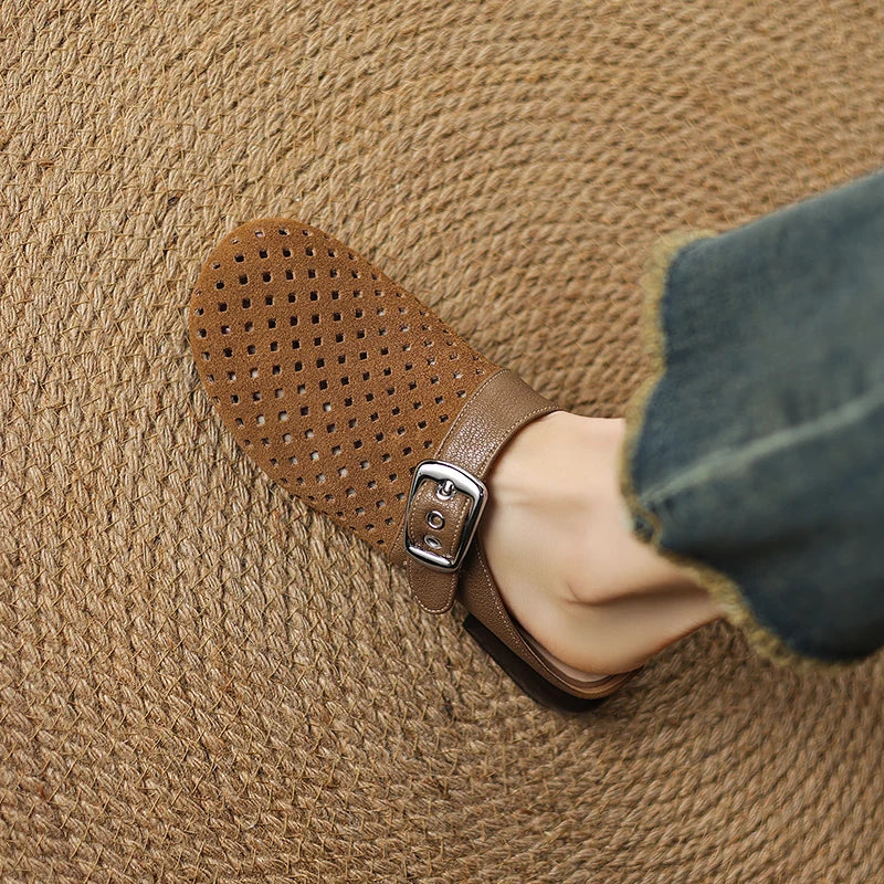 Comfortable Wooden Clogs for Everyday Wear - Stylish Slip-On Design