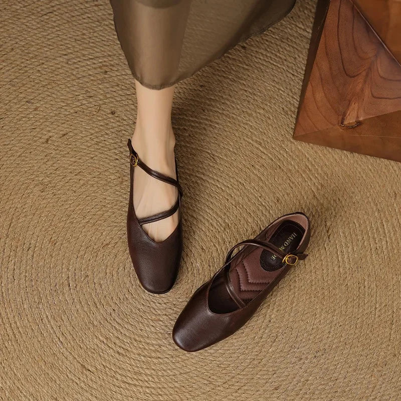 Leather Ballet Flats for Women - Comfortable Everyday Footwear in Classic Design