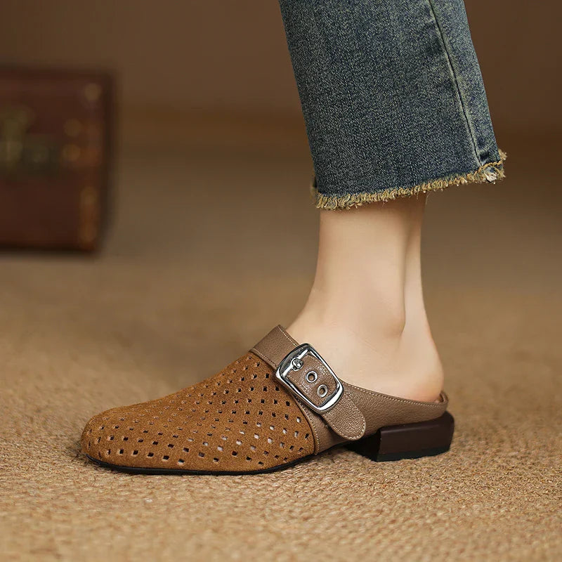 Comfortable Wooden Clogs for Everyday Wear - Stylish Slip-On Design