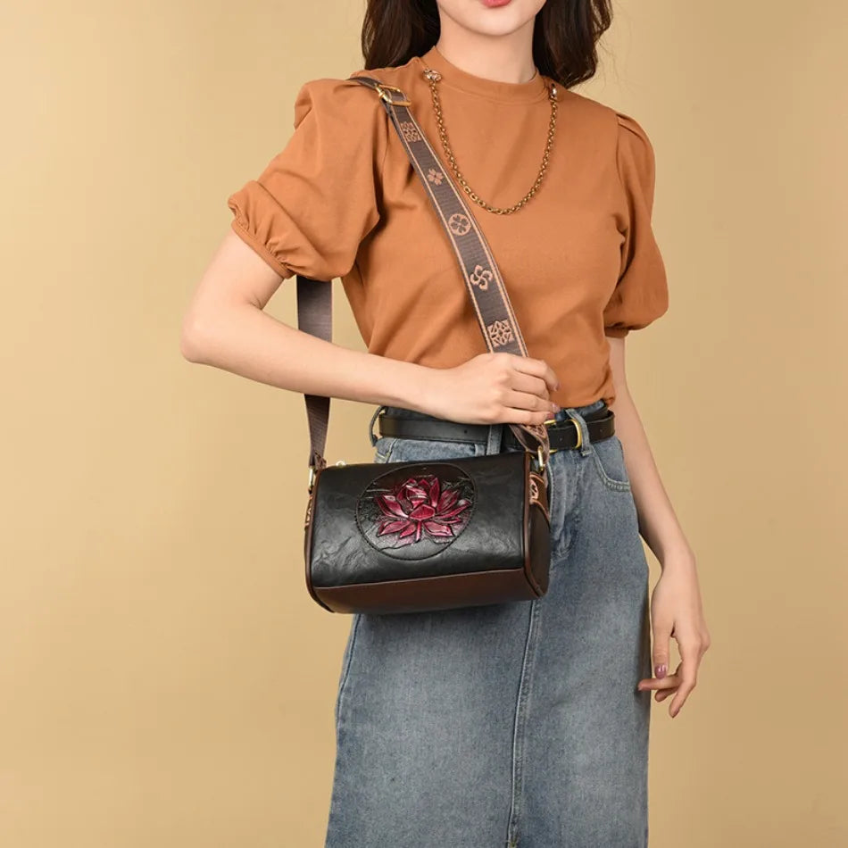 Eco-Friendly Leather Handbag – Compact Design for Everyday Use