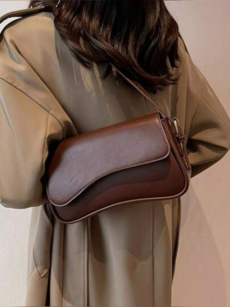 Luxe Shoulder Bag in Faux Leather - Stylish Everyday Handbag for Women