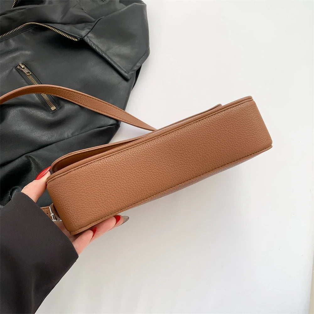 Baguette Shoulder Bag with Curved Design - Stylish Everyday Handbag