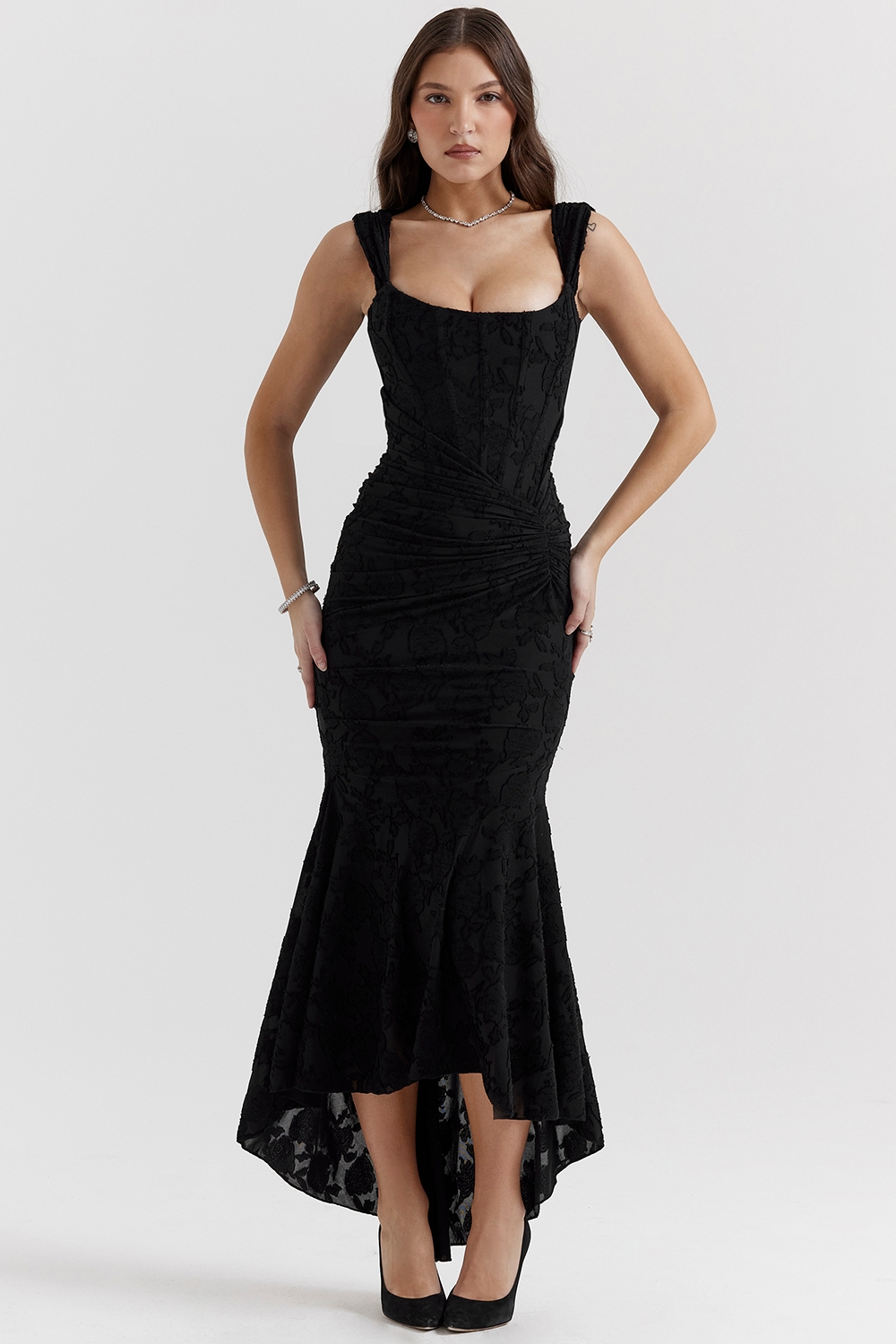 Sculpting Lace Maxi Dress | Sleeveless Design for Formal Events and Parties