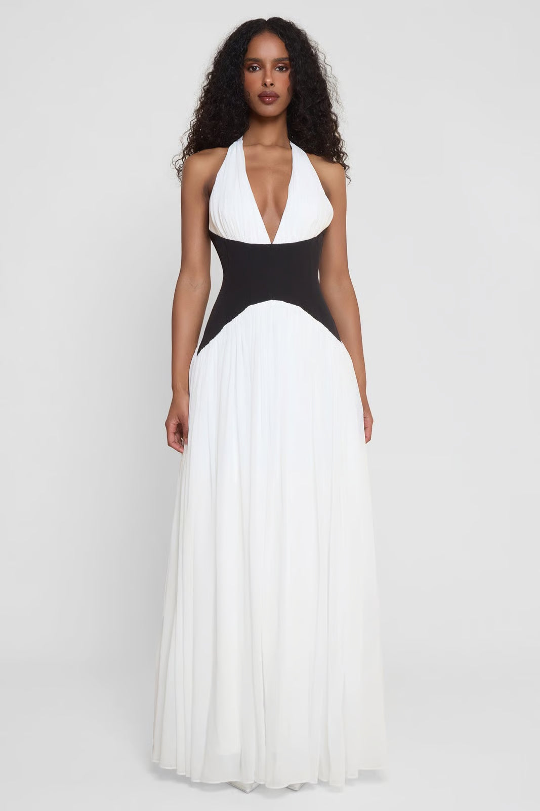 Sculpting Corset Halterneck Maxi Dress with Plunge Neckline for Evening Wear