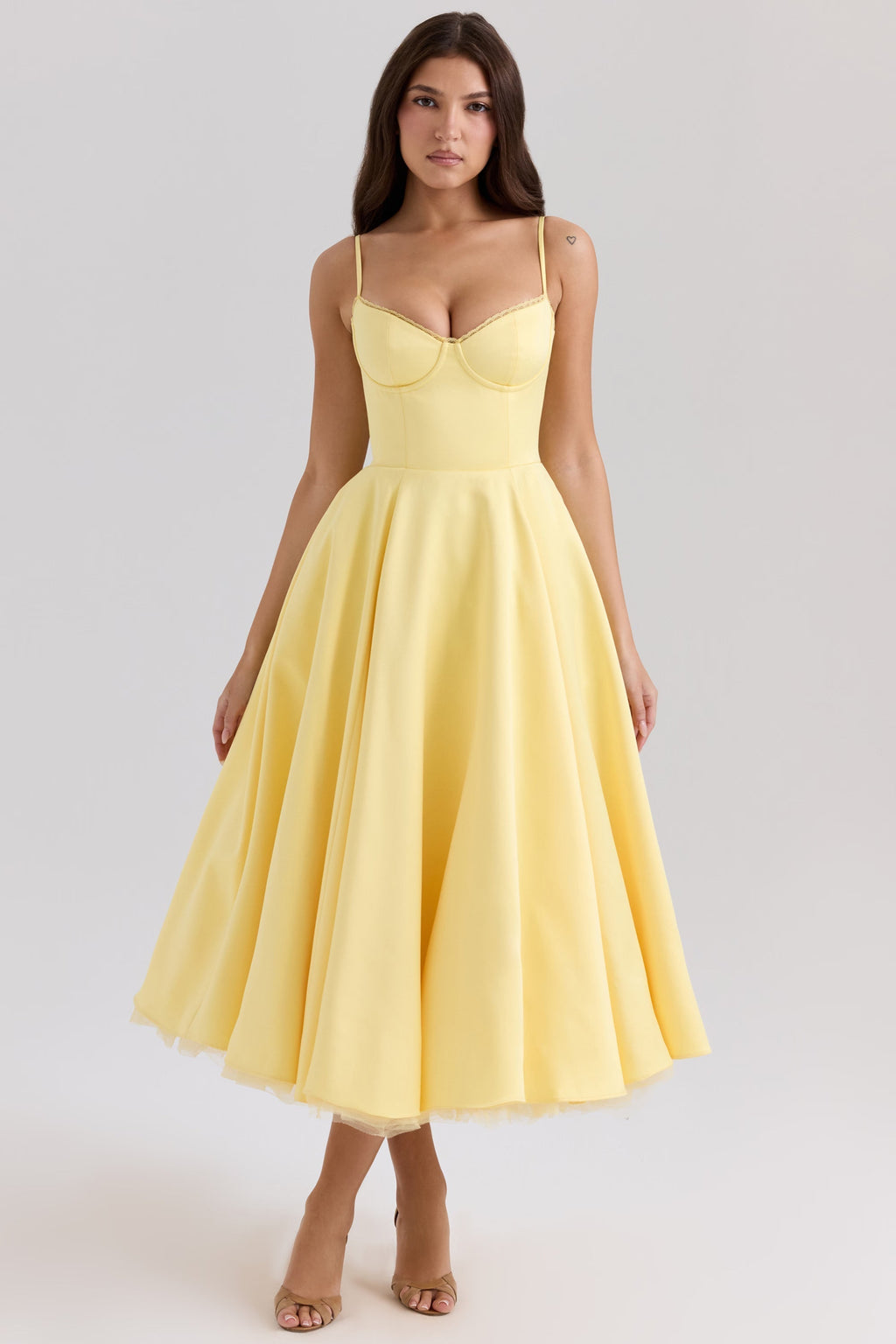 Soft Gathered V-Neck Midi Dress with Sculpted Bodice for Casual Wear