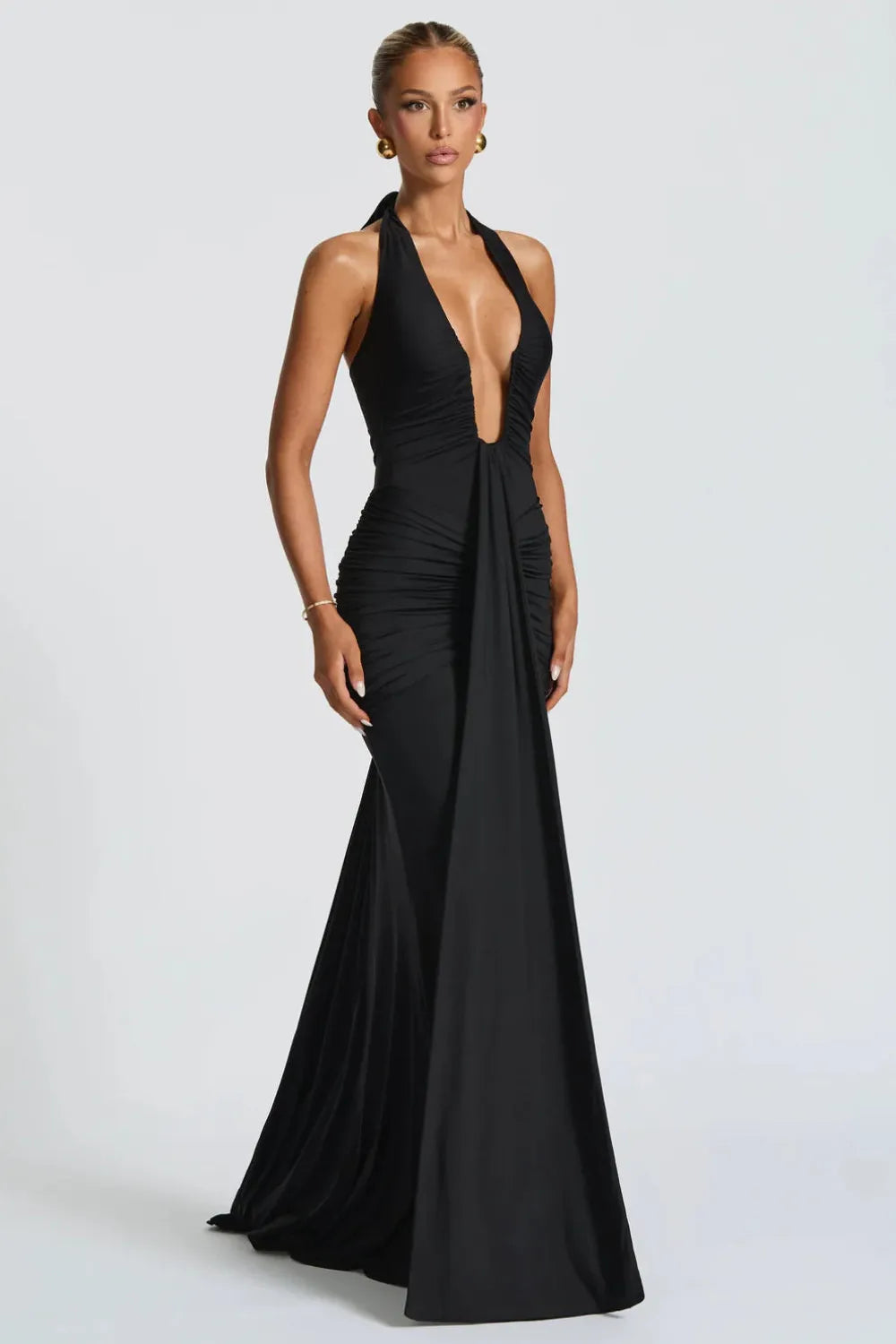 Plunging U-Wire Halter Jersey Maxi Dress with Draped Design for Evening Wear