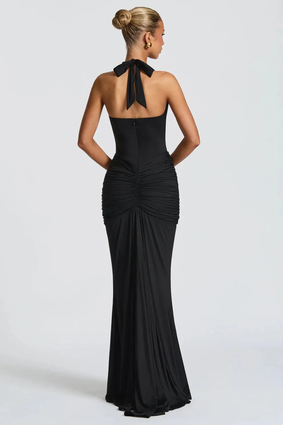 Plunging U-Wire Halter Jersey Maxi Dress with Draped Design for Evening Wear
